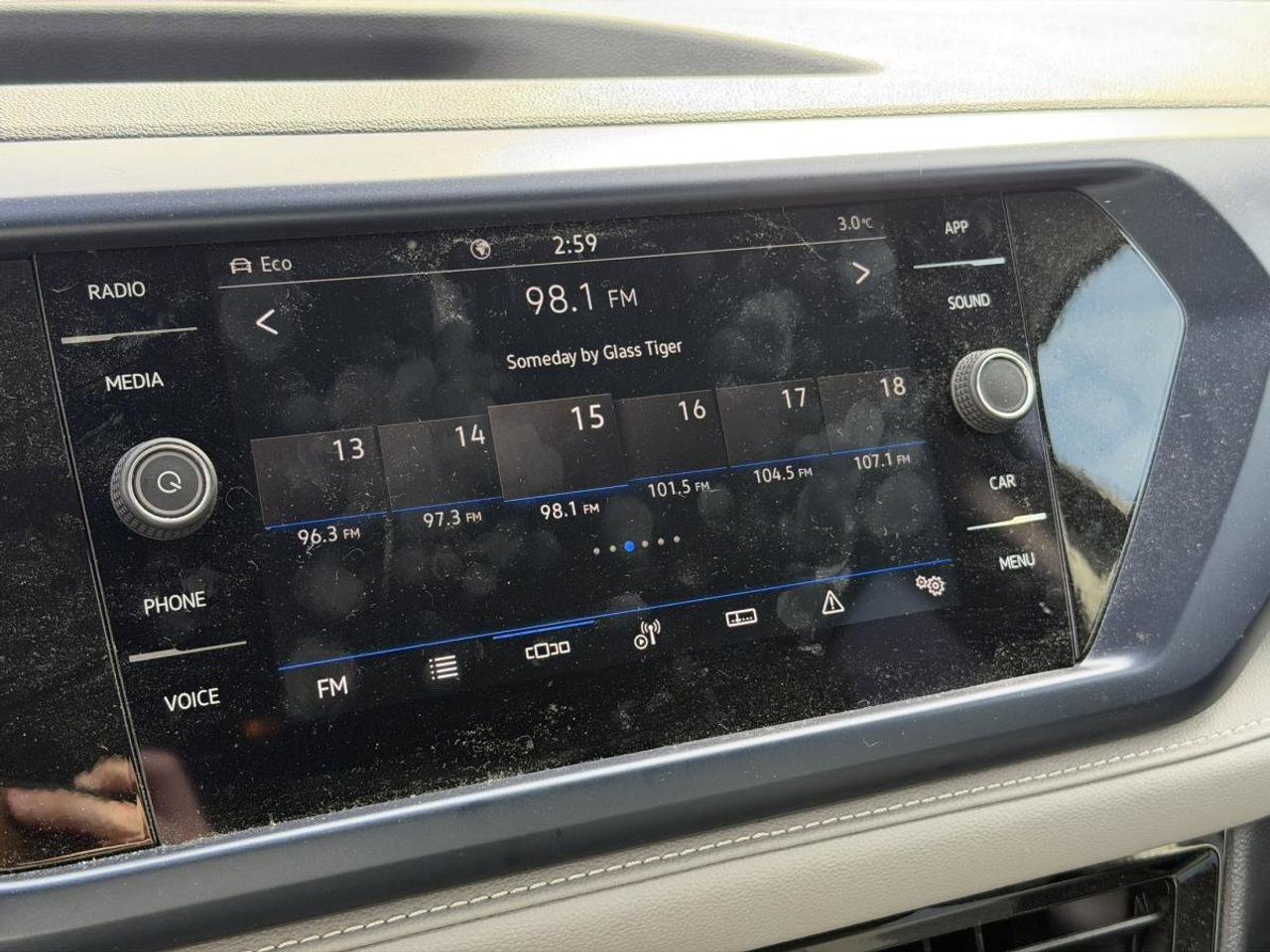 2024 Volkswagen Taos  Photo