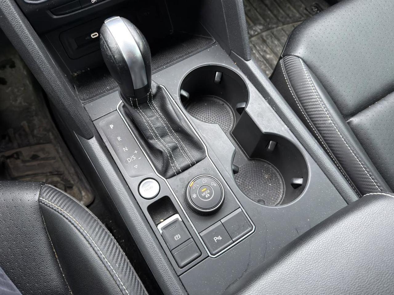 2021 Volkswagen Atlas Cross Sport  Photo