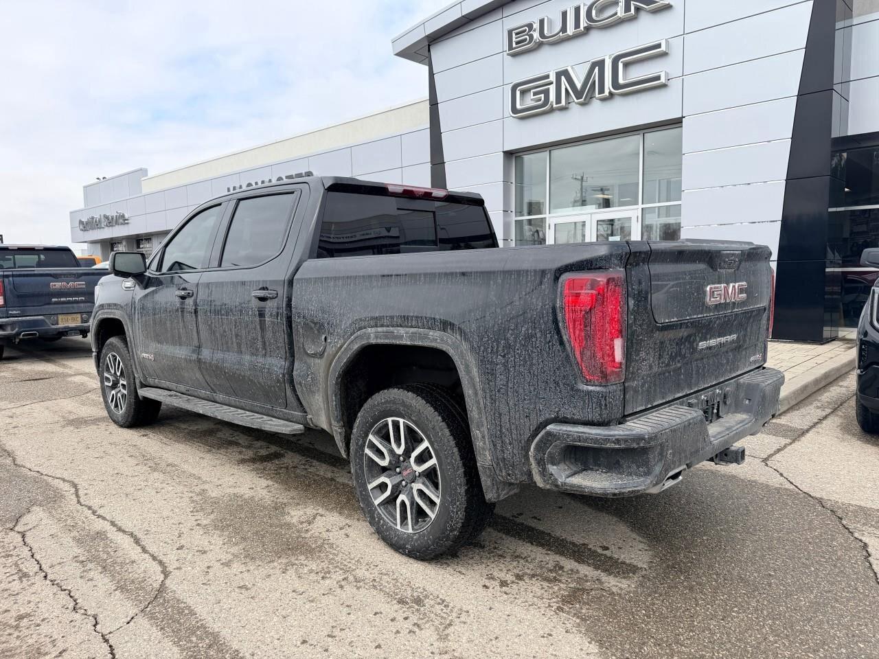 2025 GMC Sierra 1500 AT4AT4, 5.3L V8, 4X4, ALLOYS, LEATHER, BOSE, 1-OWN Photo