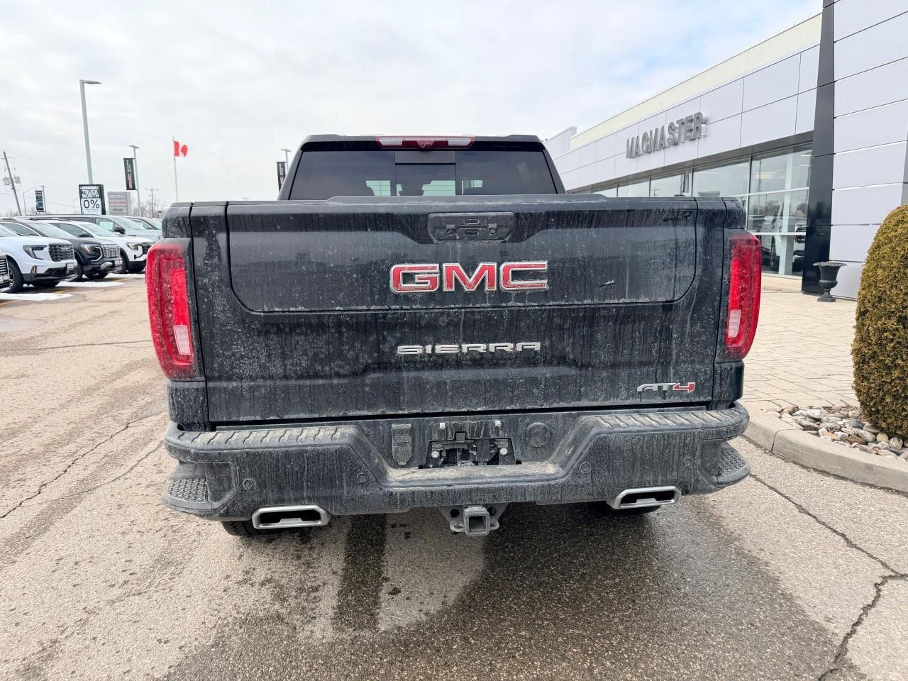2025 GMC Sierra 1500 AT4AT4, 5.3L V8, 4X4, ALLOYS, LEATHER, BOSE, 1-OWN Photo