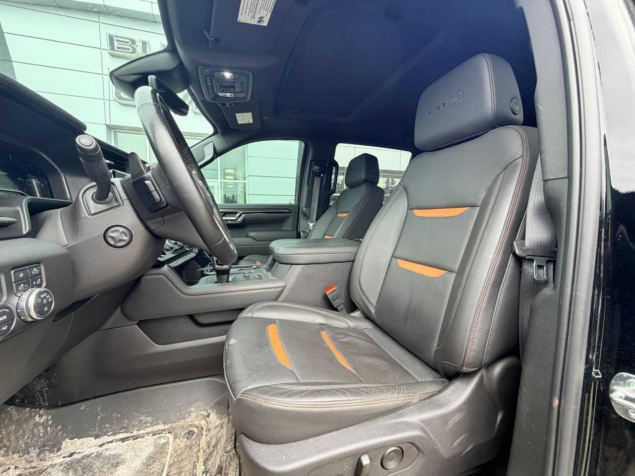 2025 GMC Sierra 1500 AT4AT4, 5.3L V8, 4X4, ALLOYS, LEATHER, BOSE, 1-OWN Photo