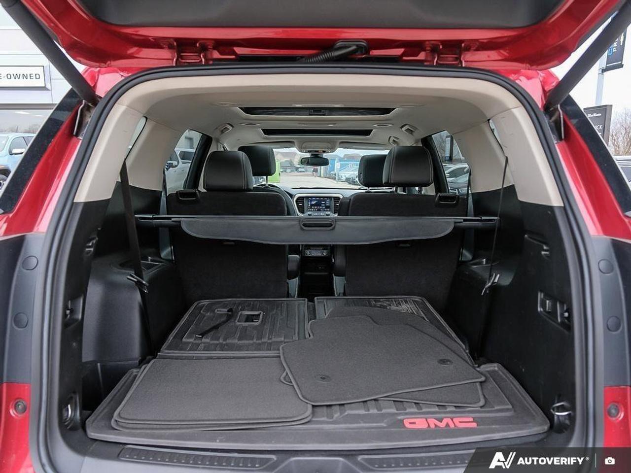 2022 GMC Acadia DenaliDENALI, 3.6L V6, AWD, ALLOYS, LEATHER, BOSE, Photo