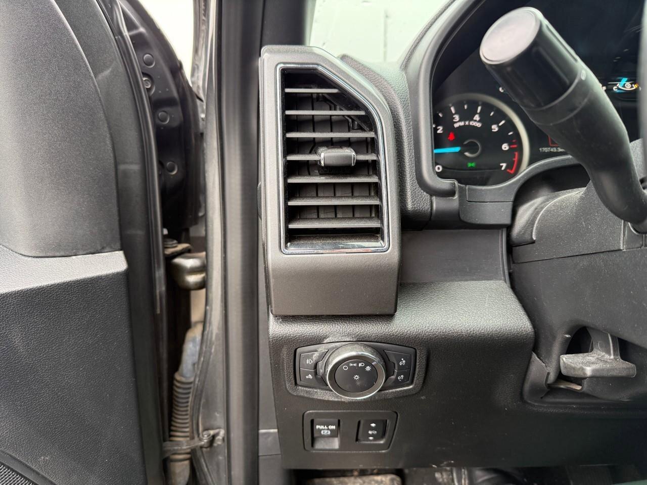 2020 Ford F-150  Photo