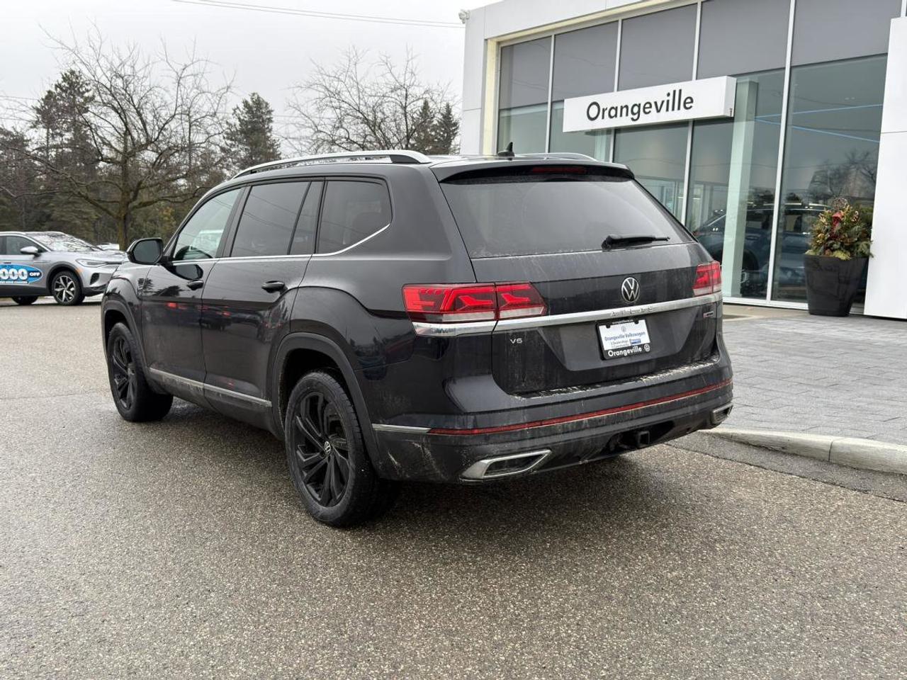 2022 Volkswagen Atlas  Photo3