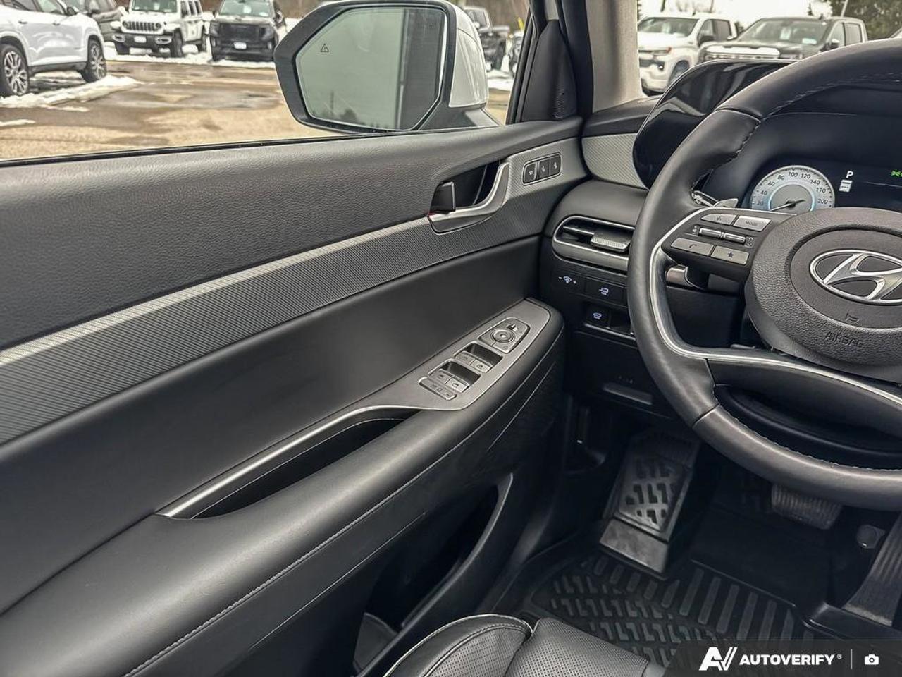 2025 Hyundai PALISADE UrbanCertified Pre-Owned   Heated + Vented Seats Photo