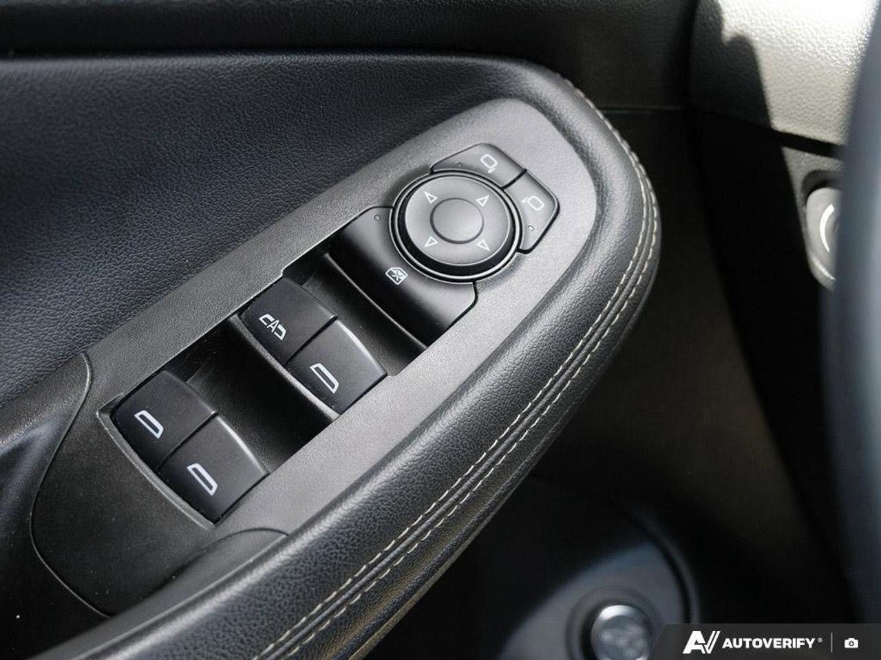 2021 Buick Encore GX SelectSELECT, 1.3L 3-CYLINDER, AWD. ALLOYS, 1-OWNE Photo