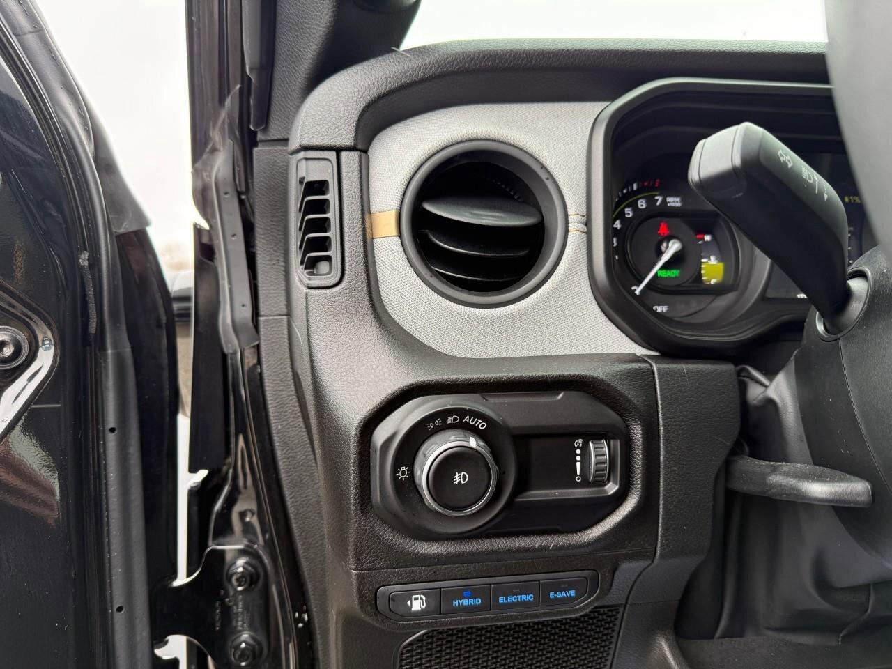 2024 Jeep Wrangler 4xe  Photo