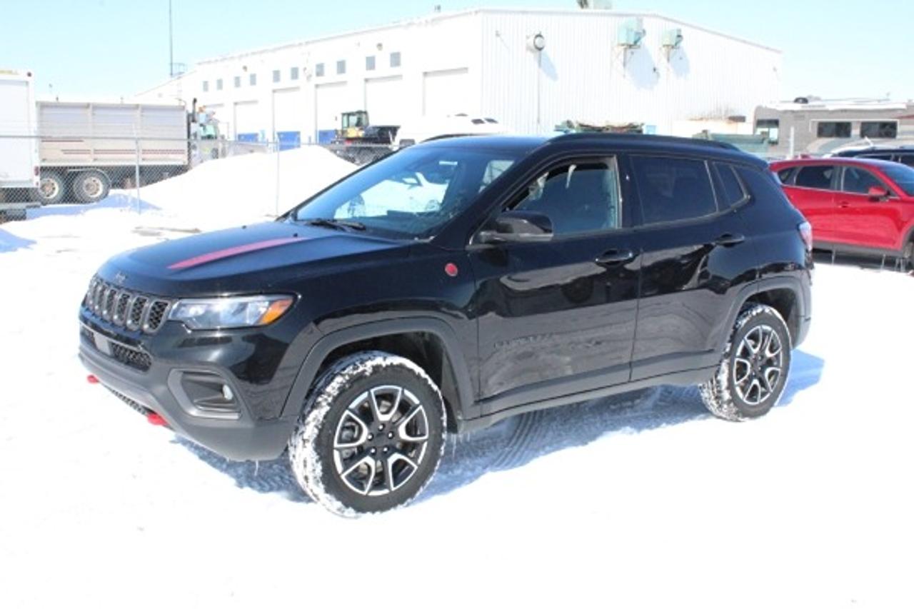 2024 Jeep Compass Trailhawk 4x4 w/Htd L.wrap, pano S/R, NAV, BUC - Photo #1