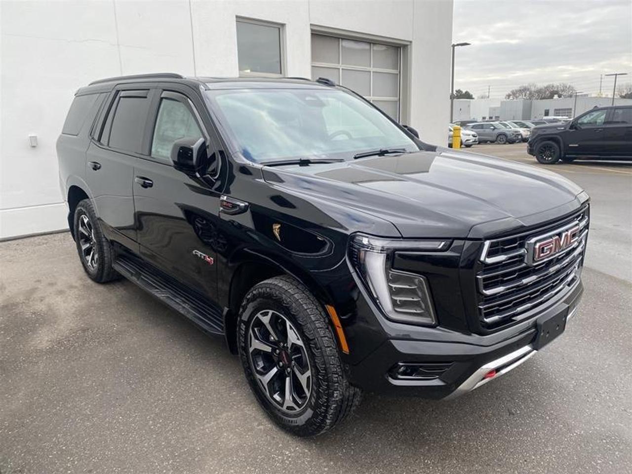 2025 GMC Yukon AT4 4dr 4x4 Photo0