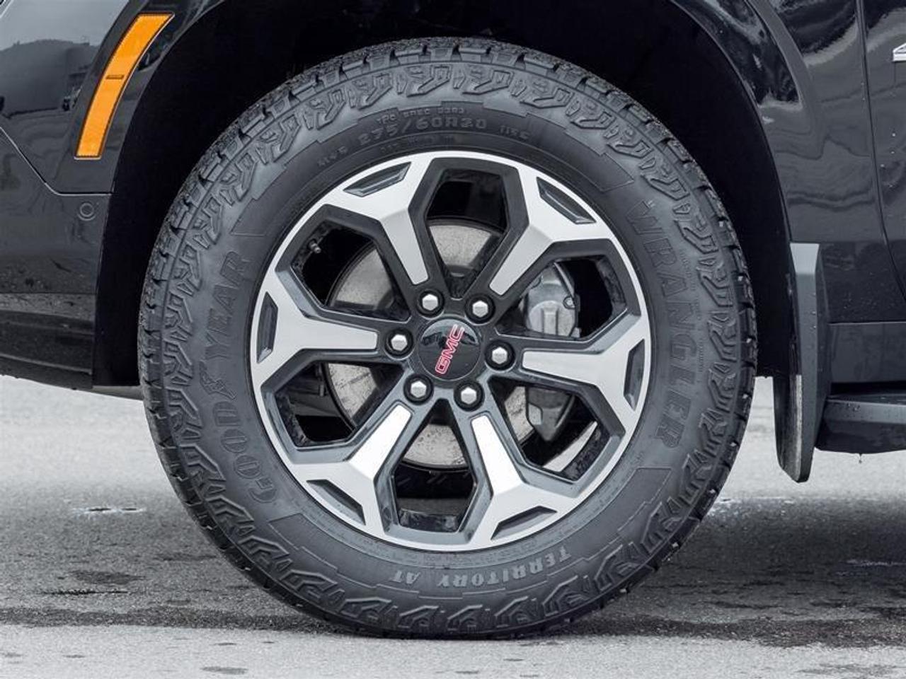 2025 GMC Yukon AT4 4dr 4x4 Photo