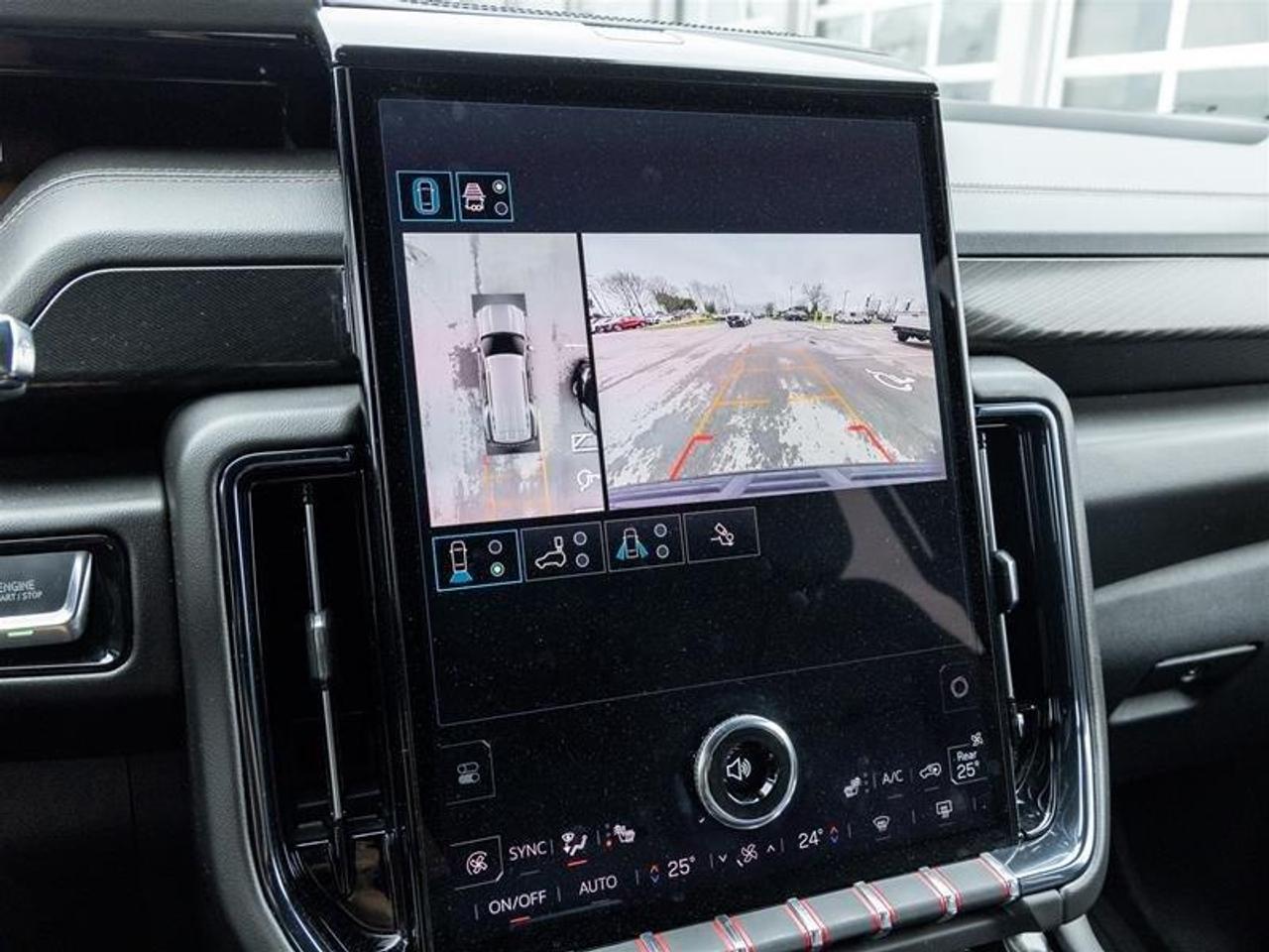 2025 GMC Yukon AT4 4dr 4x4 Photo