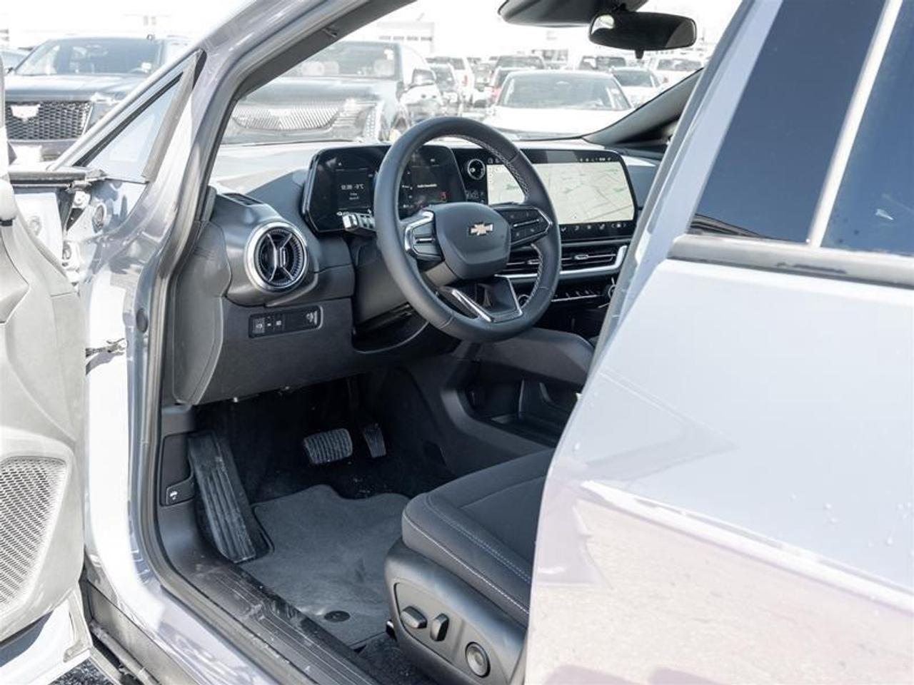 2026 Chevrolet Equinox EV LT 4dr Photo