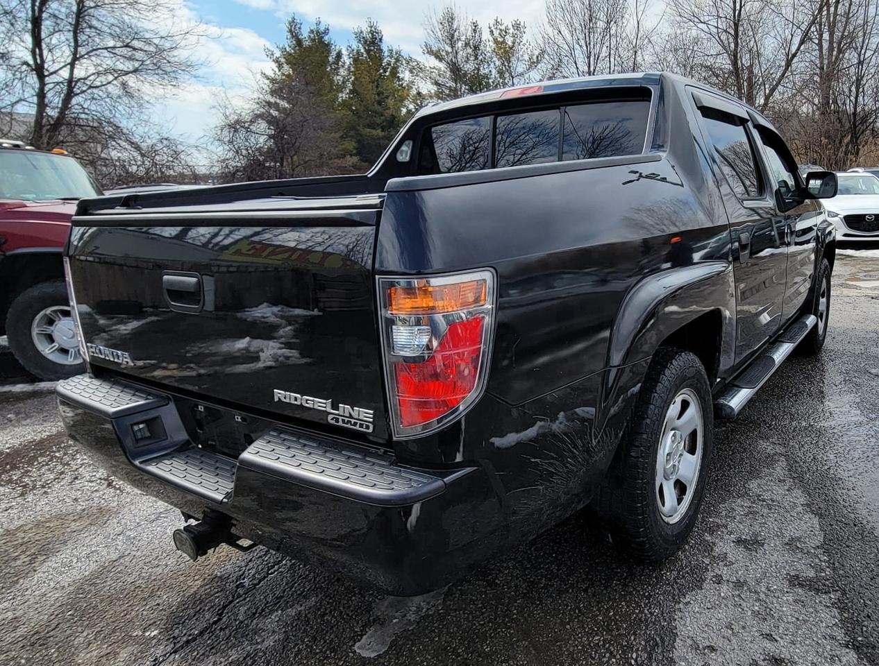 2007 Honda Ridgeline LX Photo2