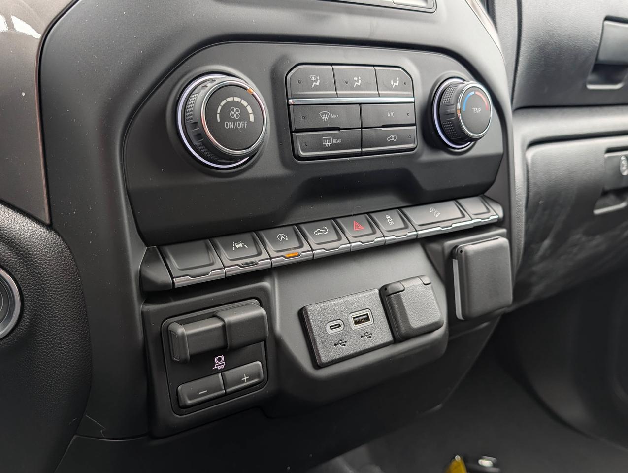 2026 Chevrolet Silverado 1500 Custom Trail Boss Photo