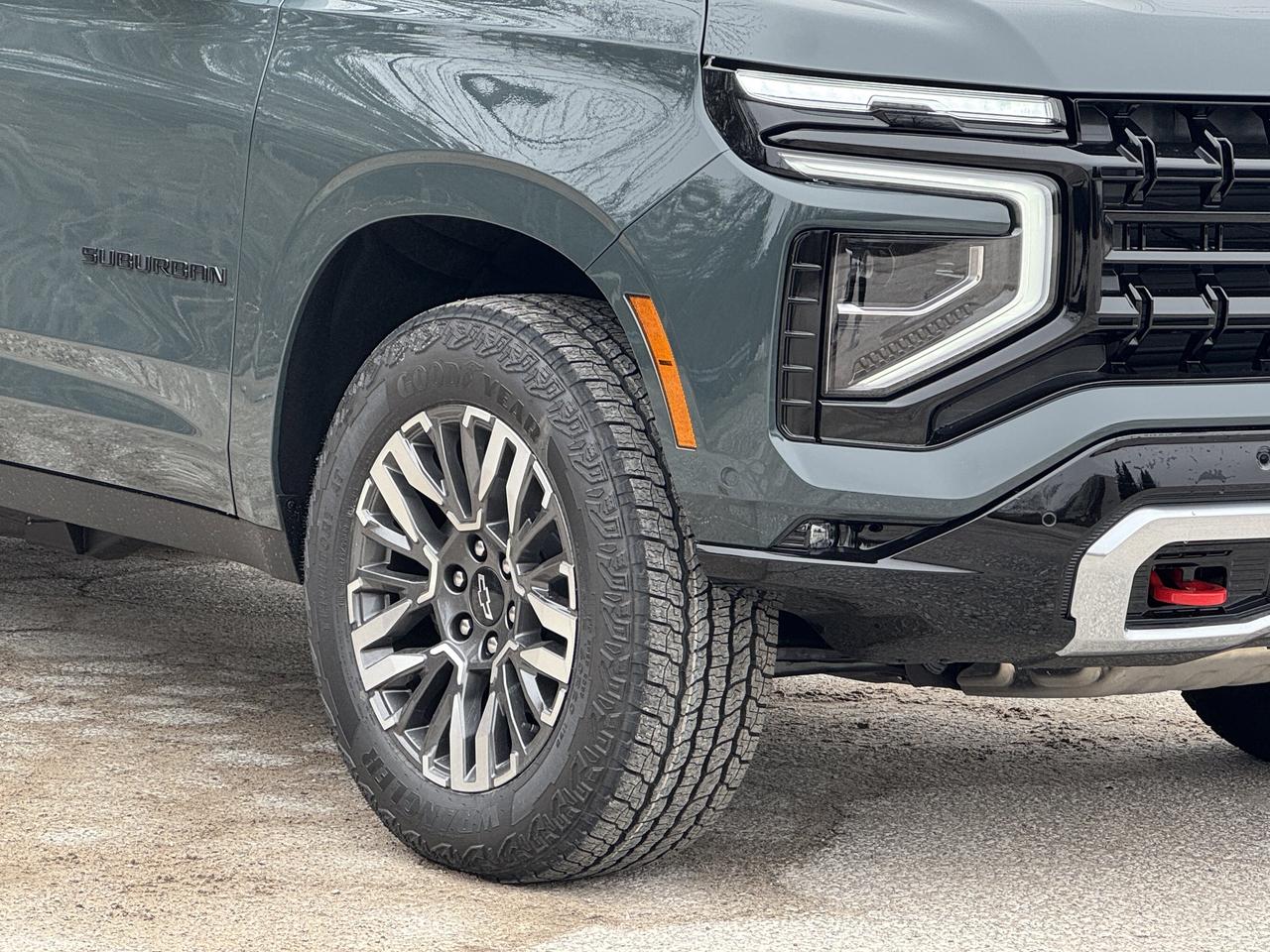 2026 Chevrolet Suburban Z71 Photo3