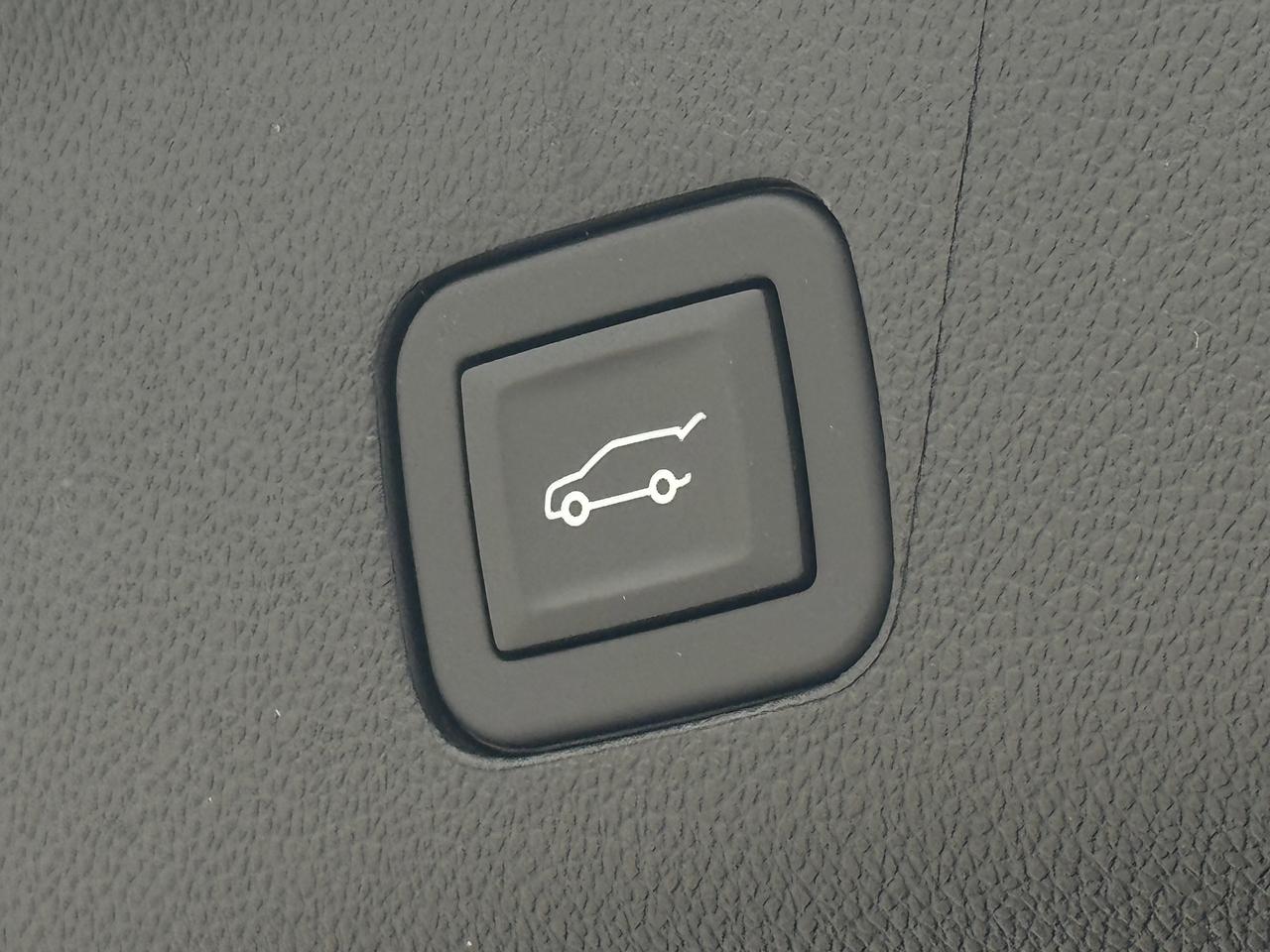 2026 Chevrolet Suburban Z71 Photo