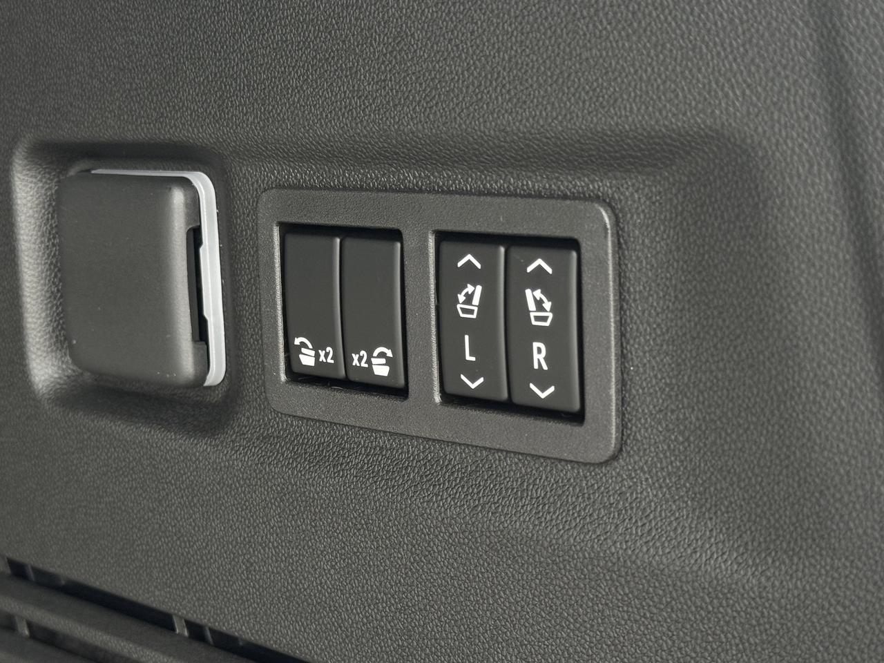 2026 Chevrolet Suburban Z71 Photo