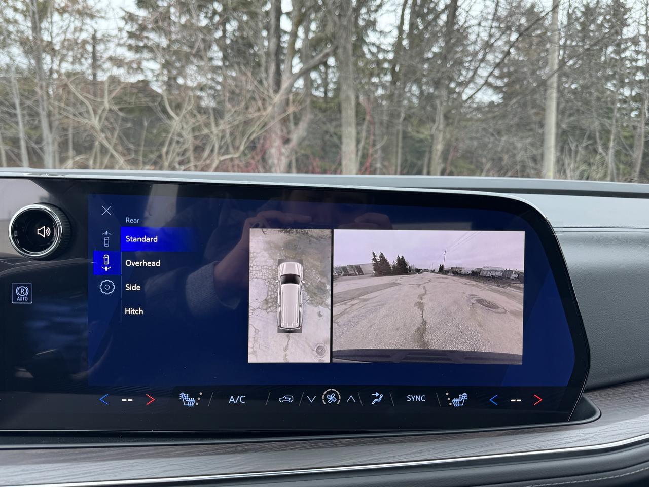 2026 Chevrolet Suburban Z71 Photo