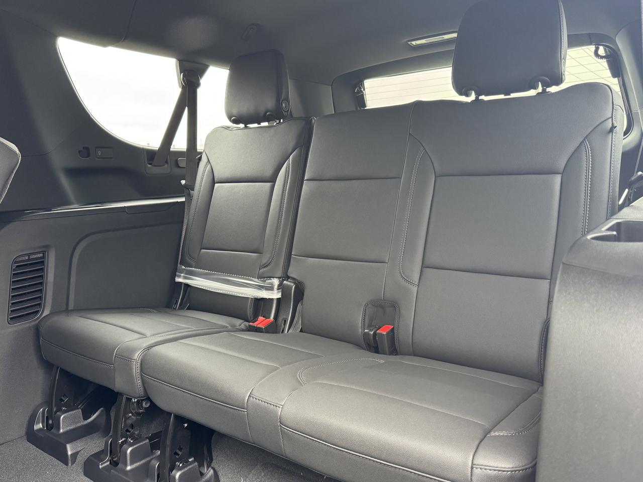 2026 Chevrolet Suburban Z71 Photo