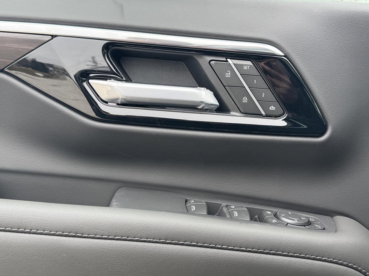 2026 Chevrolet Suburban Z71 Photo