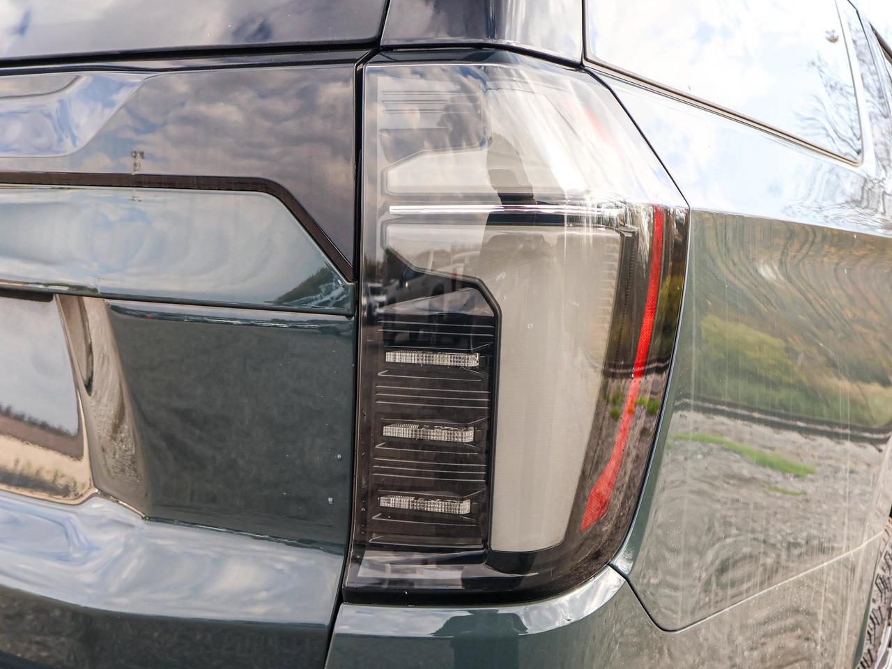 2026 Chevrolet Suburban Z71 Photo