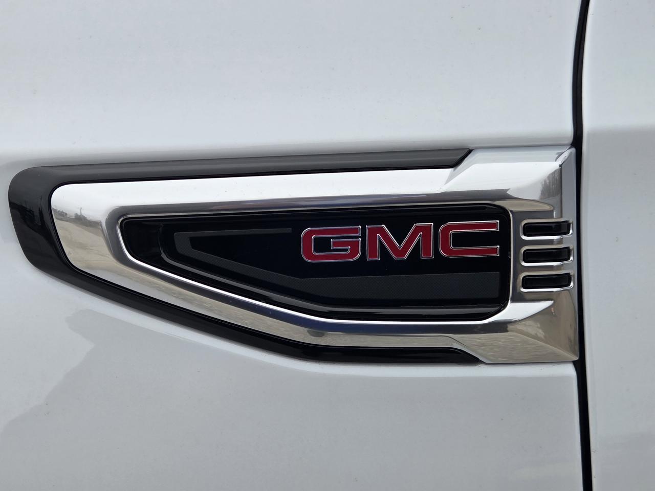 2026 GMC Yukon Denali Photo