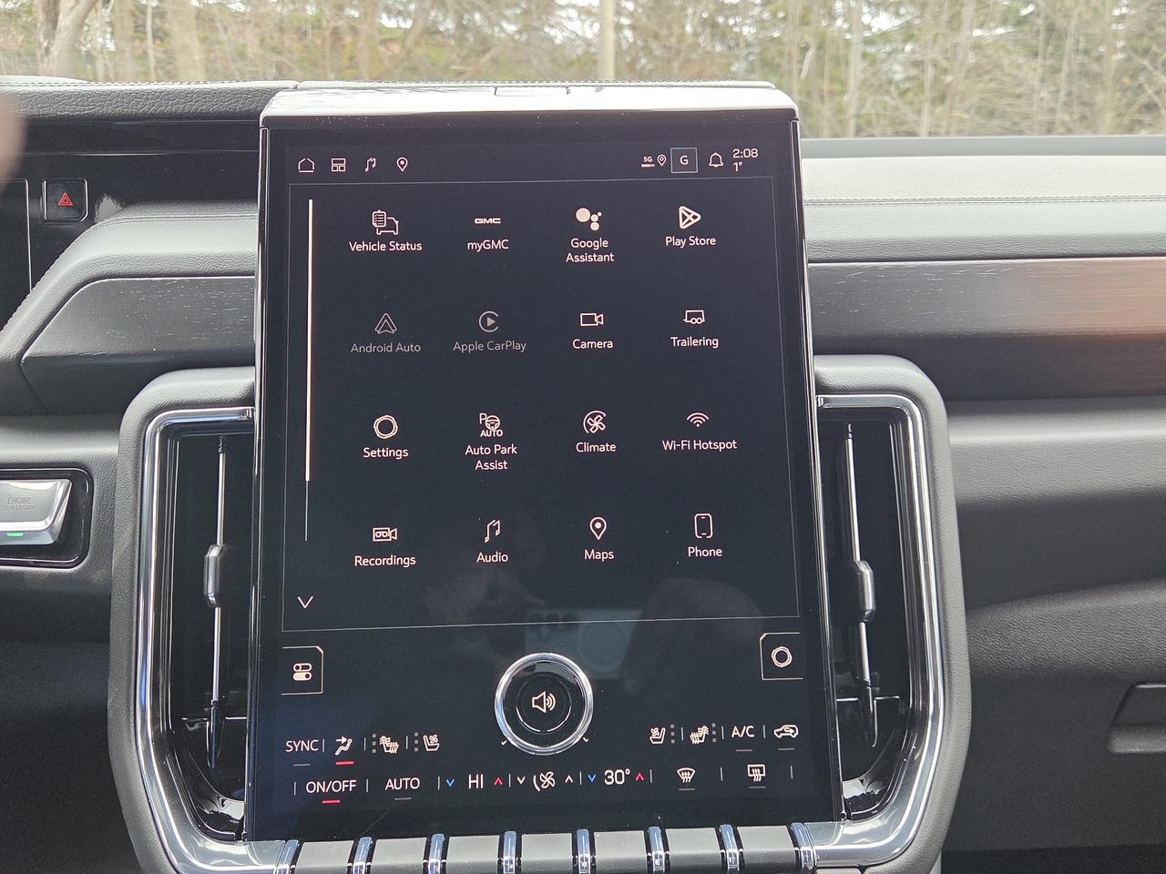 2026 GMC Yukon Denali Photo