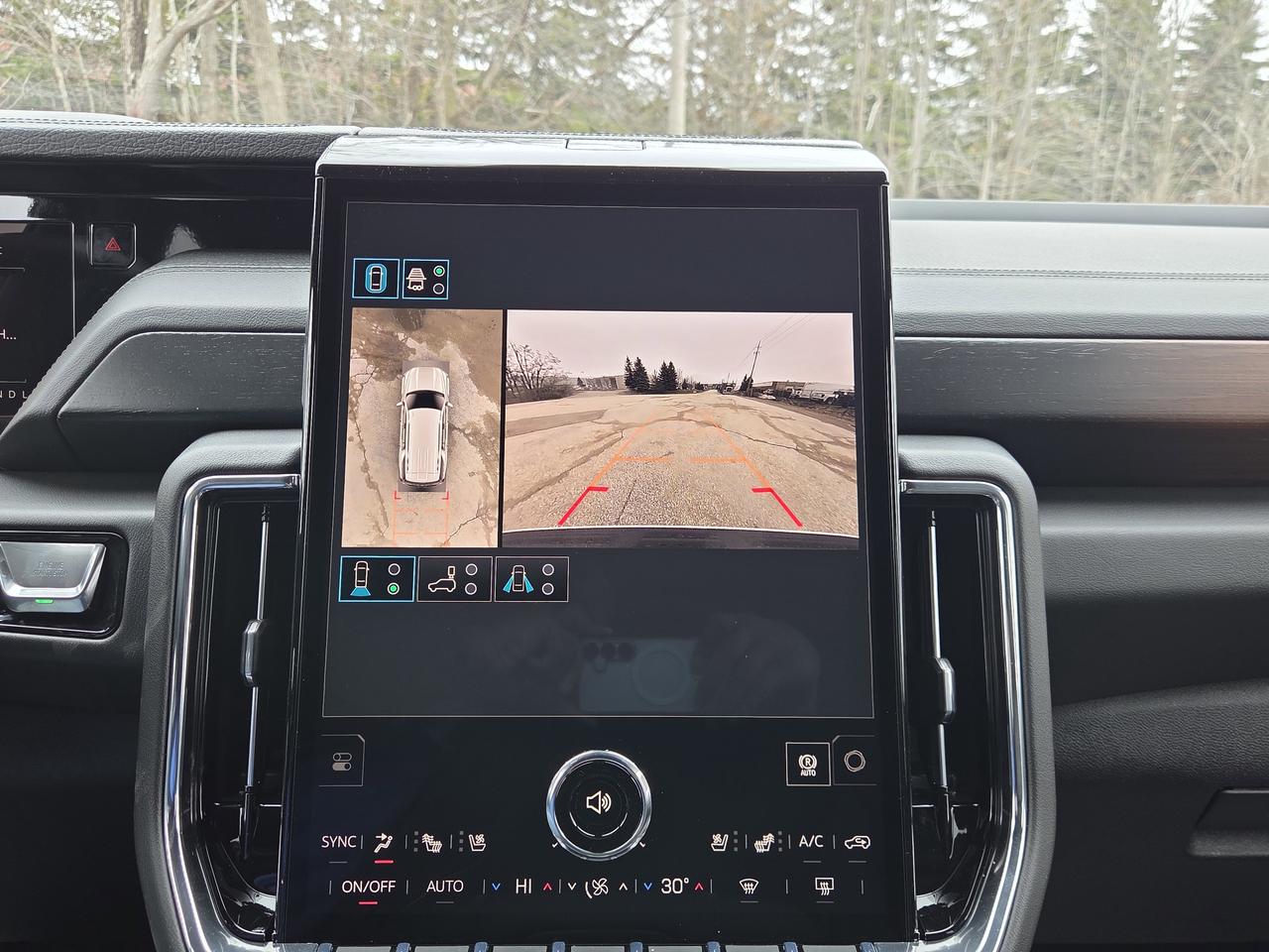 2026 GMC Yukon Denali Photo