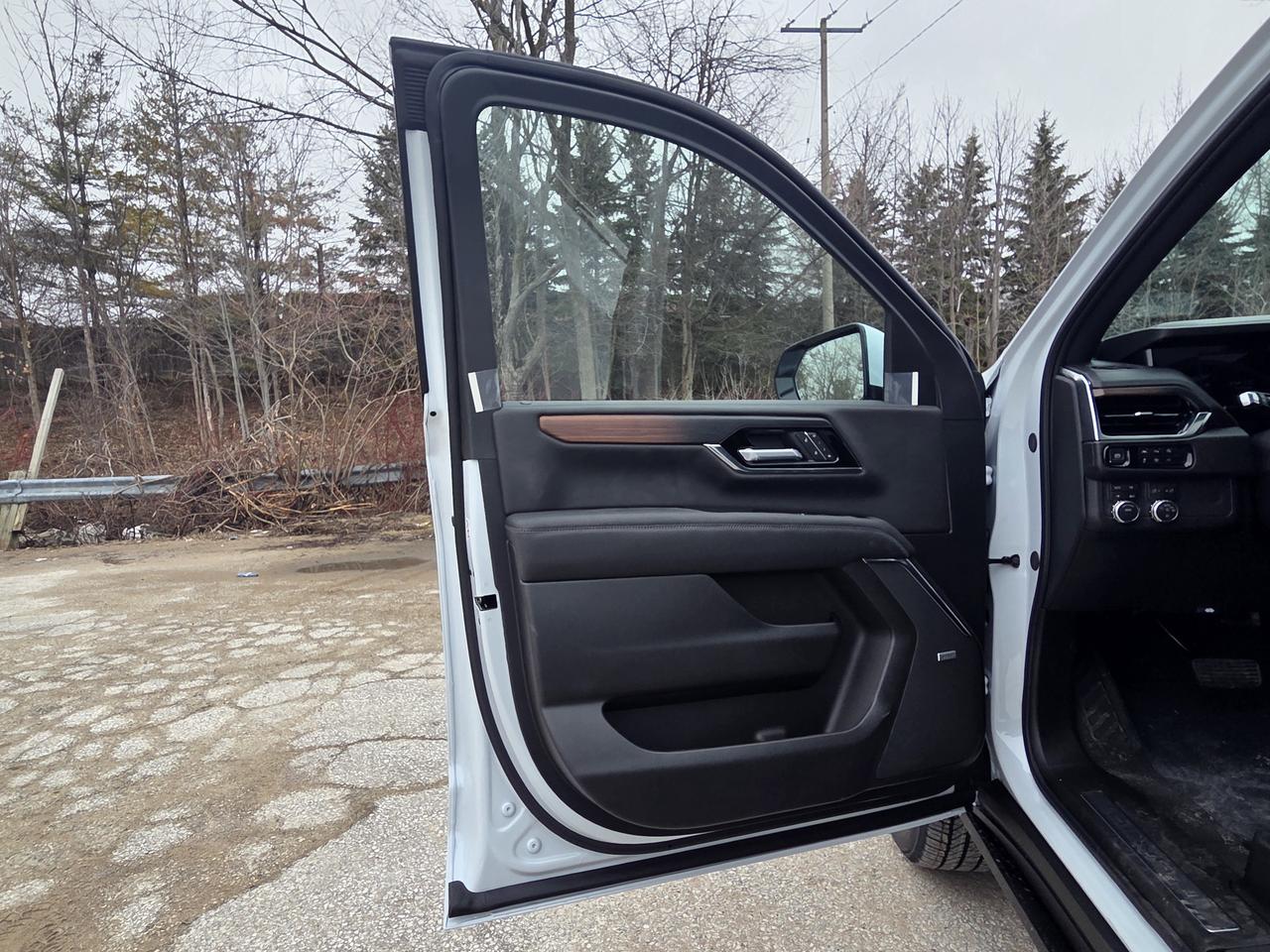 2026 GMC Yukon Denali Photo