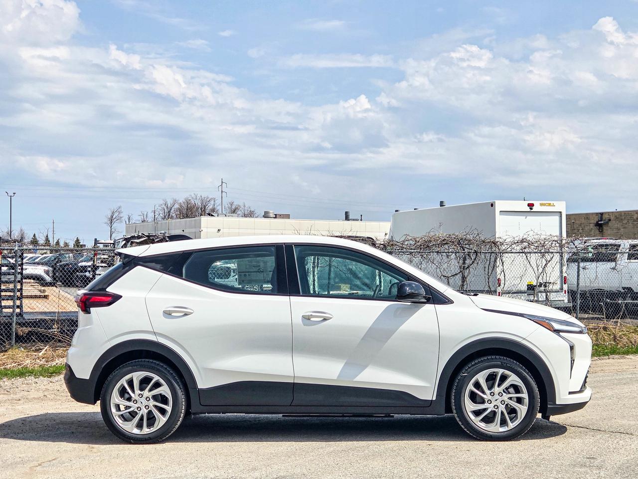 2027 Chevrolet Bolt LT Photo