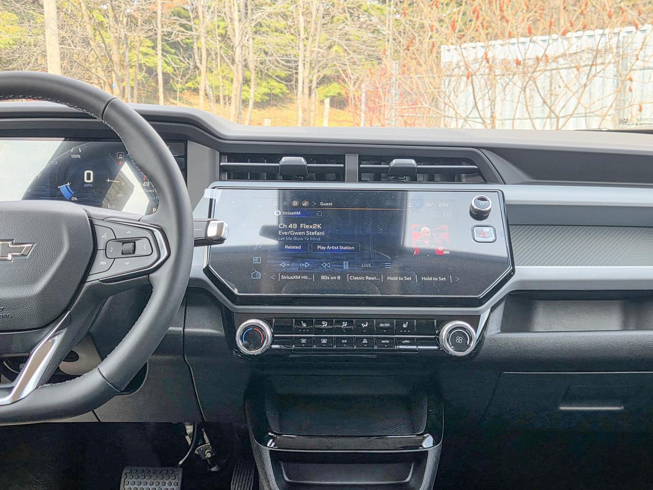 2027 Chevrolet Bolt LT Photo