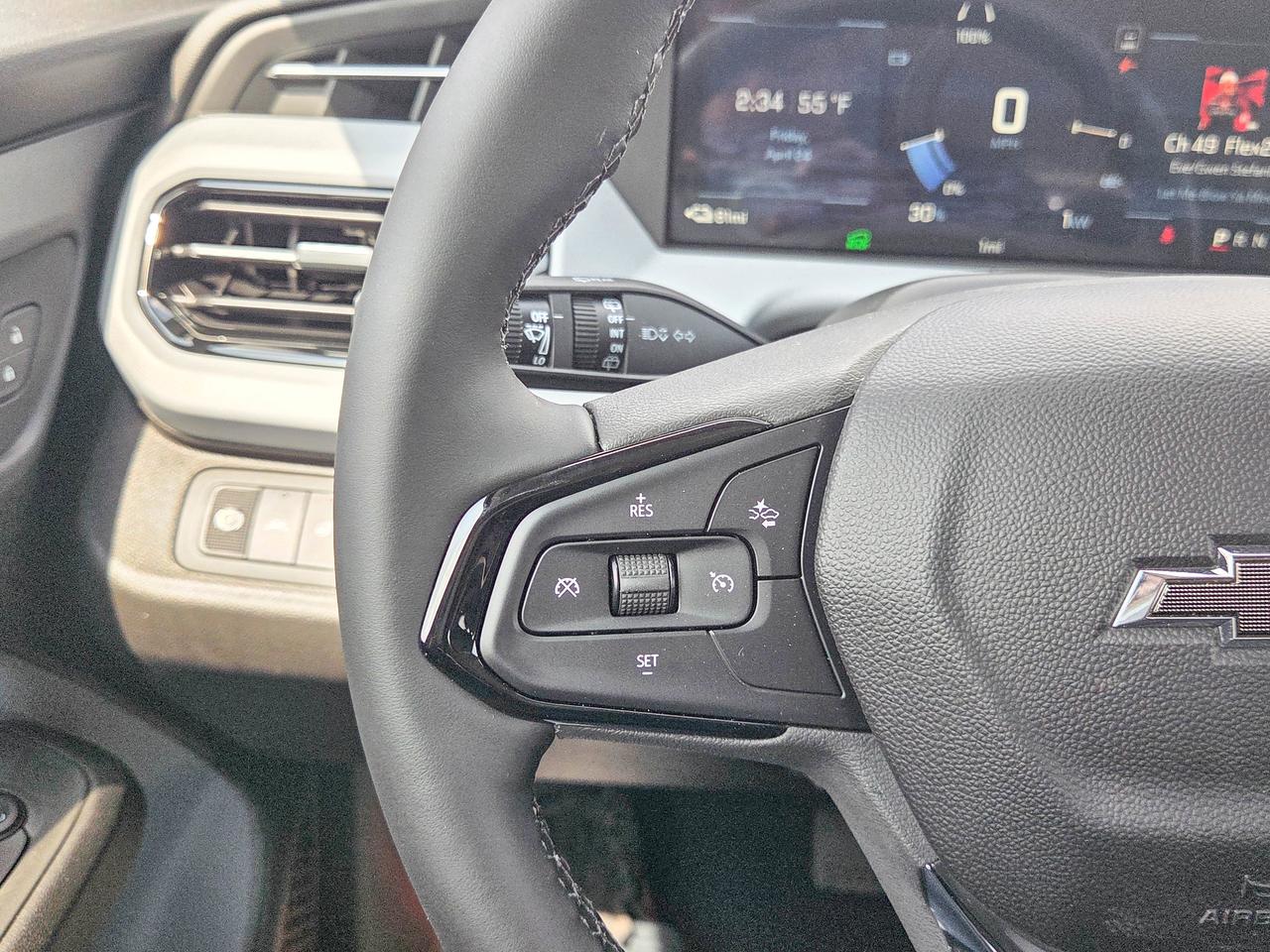 2027 Chevrolet Bolt LT Photo