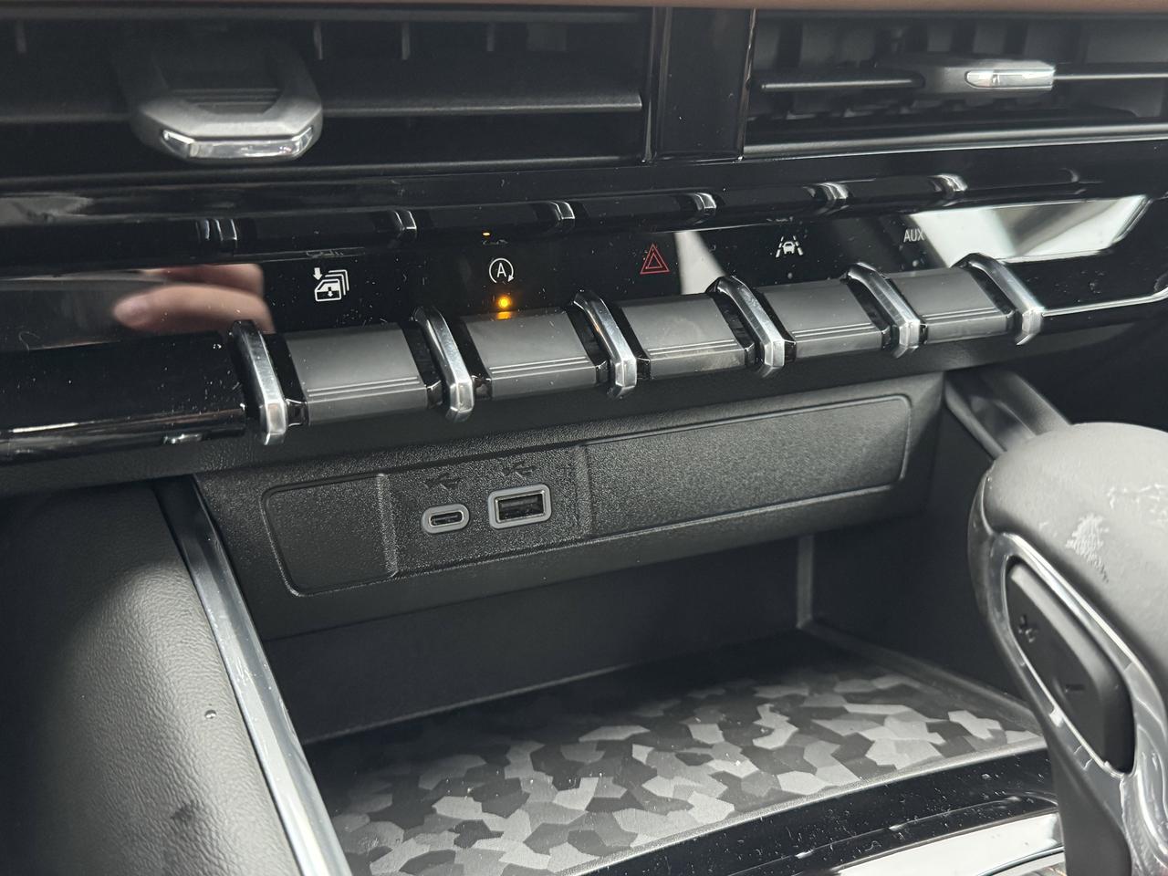 2026 GMC Canyon AT4 Photo