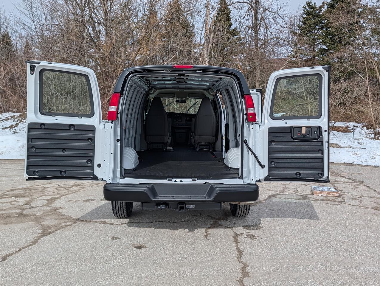 2026 Chevrolet Express Cargo Van  Photo