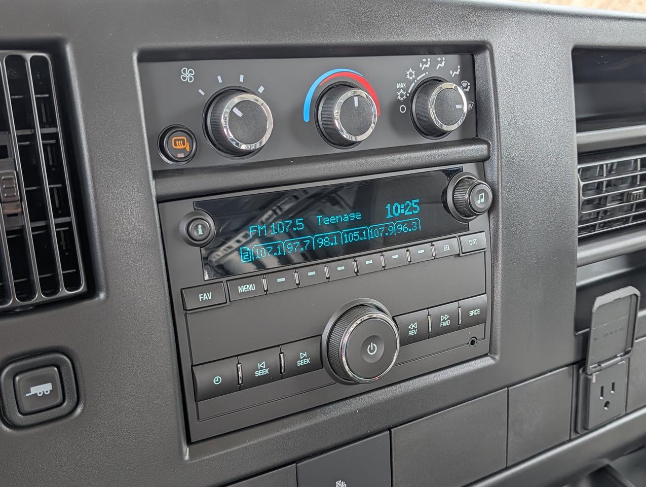 2026 Chevrolet Express Cargo Van  Photo