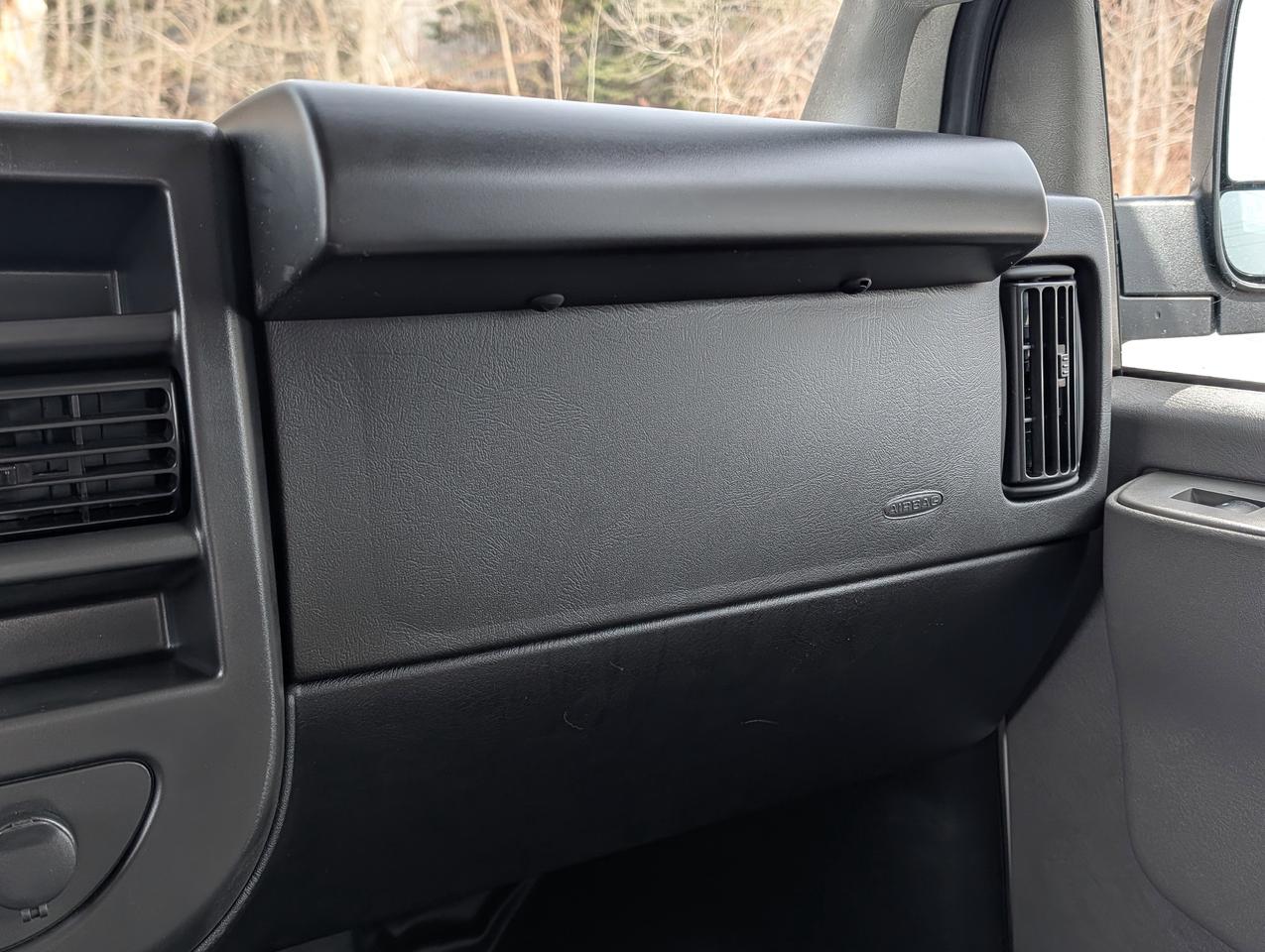 2026 Chevrolet Express Cargo Van  Photo