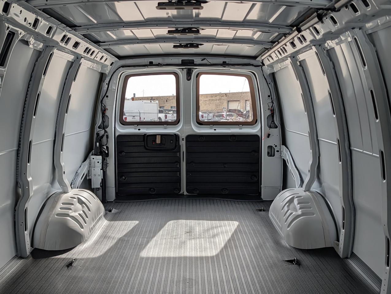 2026 Chevrolet Express Cargo Van  Photo