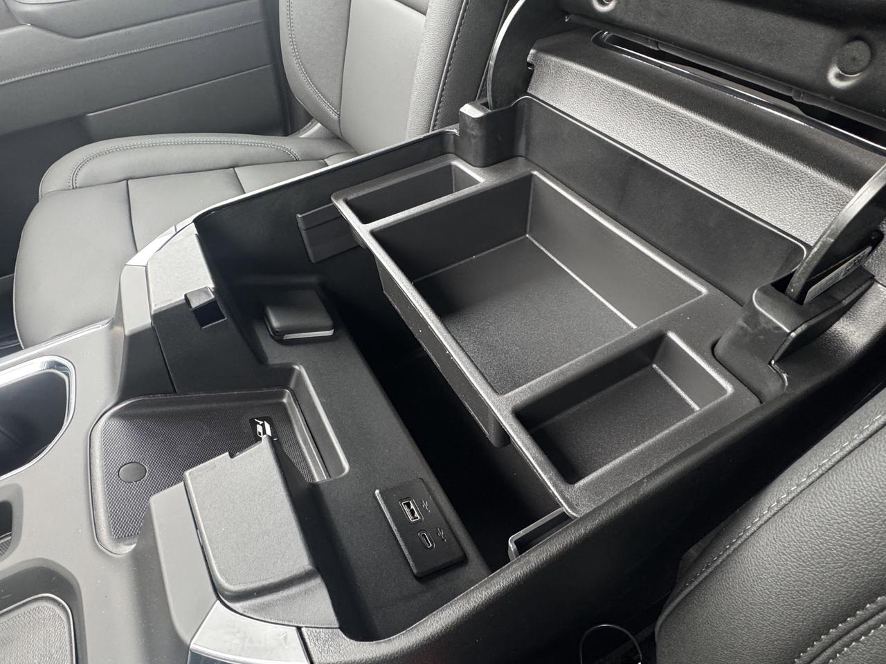 2026 Chevrolet Silverado 1500 RST Photo