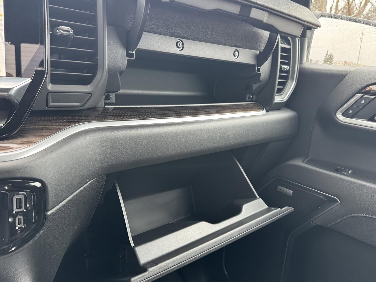 2026 Chevrolet Silverado 1500 RST Photo