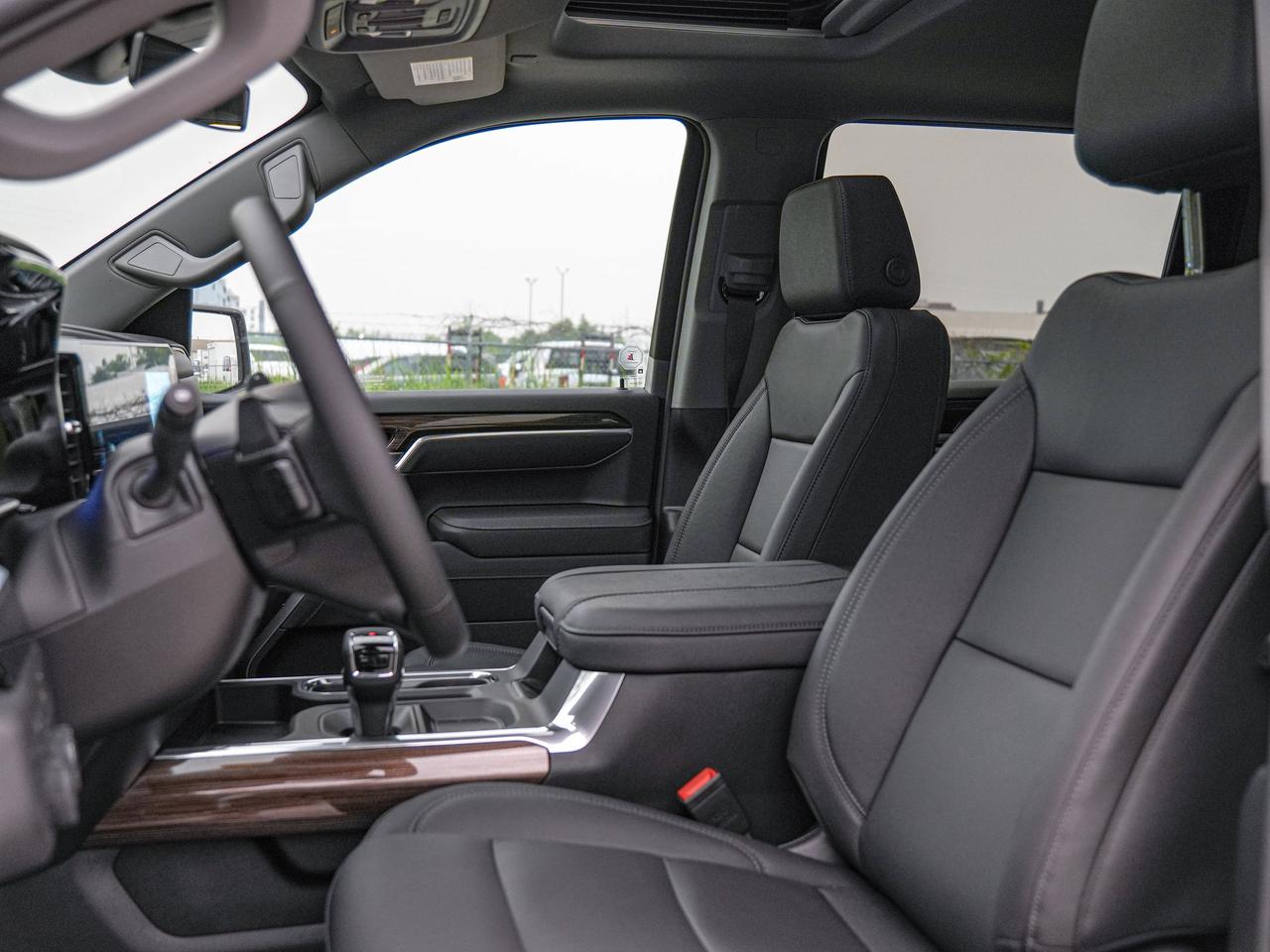 2026 Chevrolet Silverado 1500 RST Photo