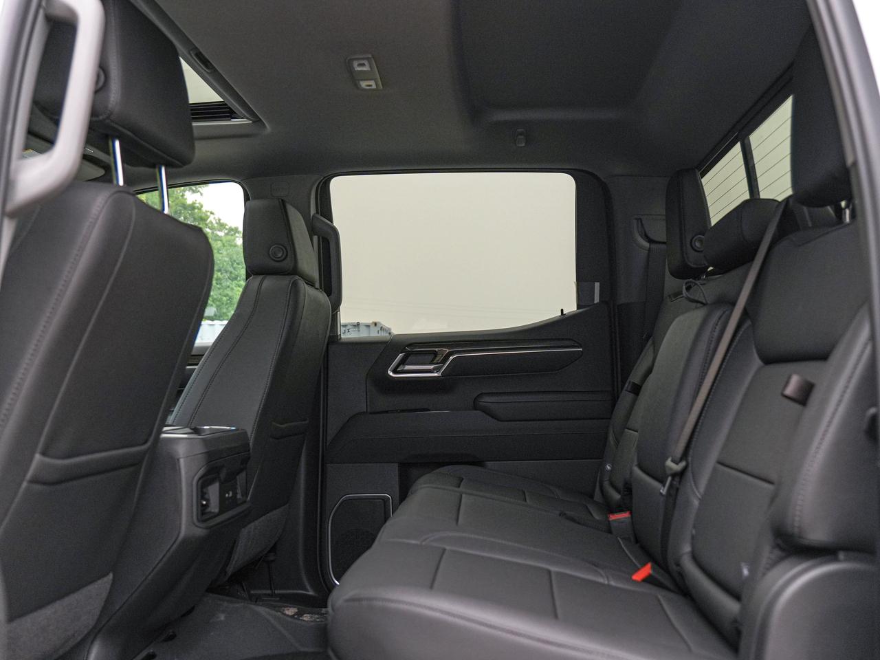 2026 Chevrolet Silverado 1500 RST Photo