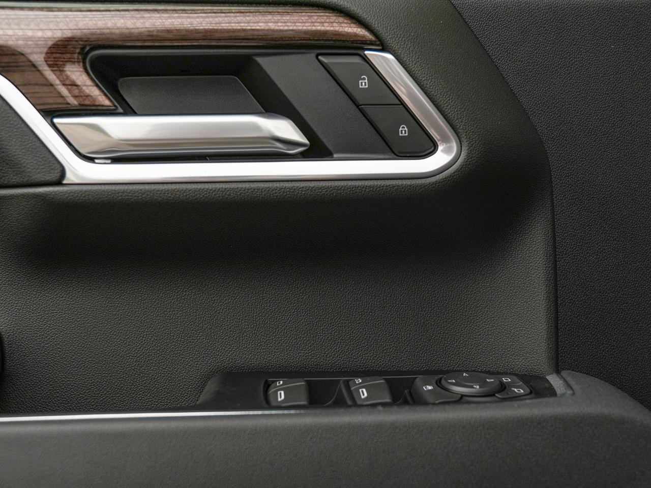 2026 Chevrolet Silverado 1500 RST Photo