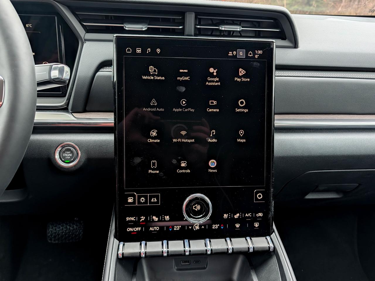 2026 GMC Terrain AWD Denali Photo