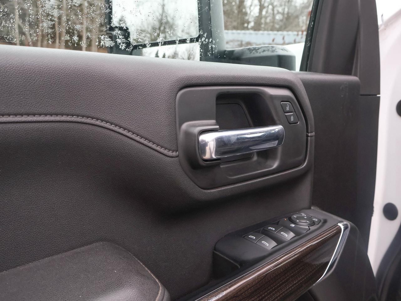 2023 Chevrolet SILVERADO 2500HD LT Photo