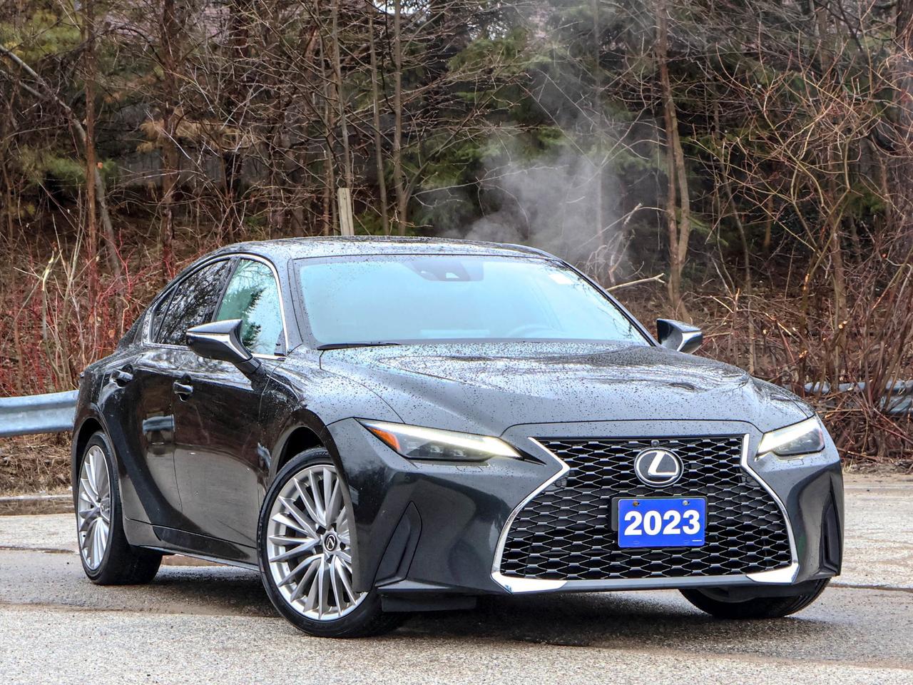 2023 Lexus IS 300 Photo2
