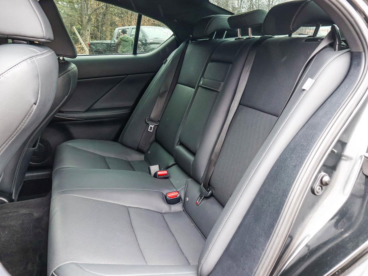 2023 Lexus IS 300 Photo