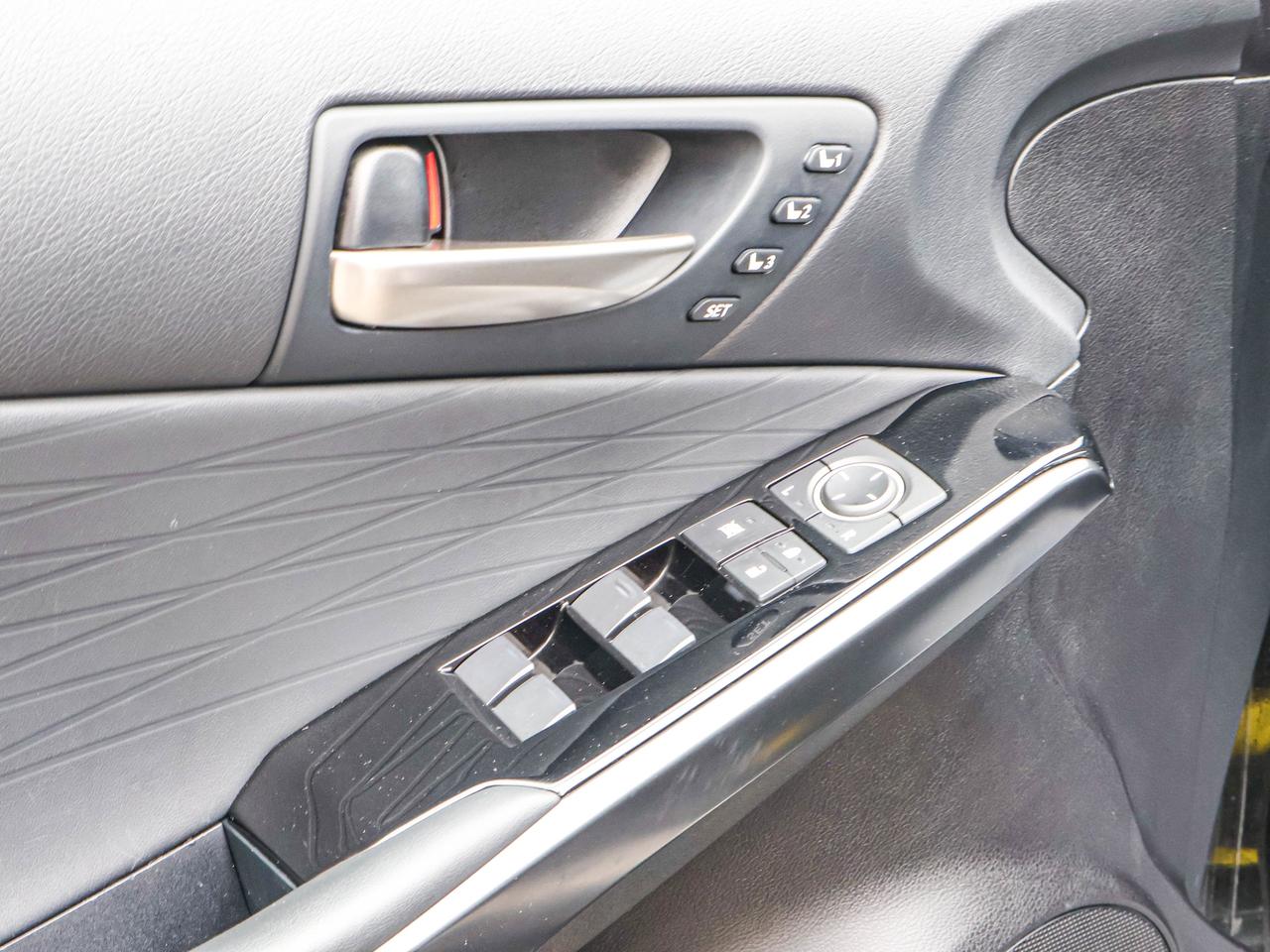 2023 Lexus IS 300 Photo