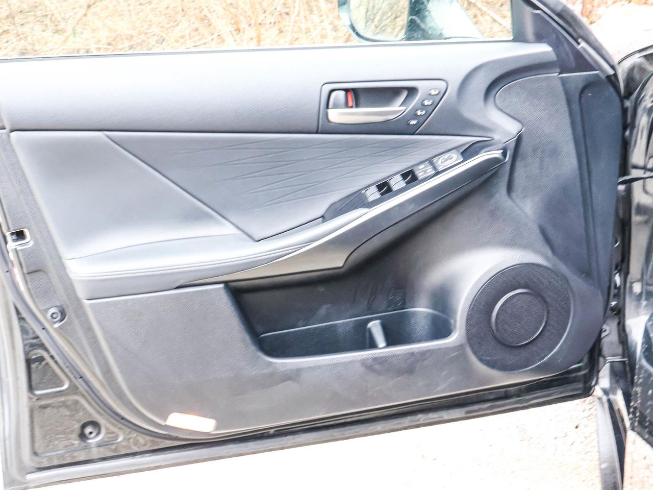 2023 Lexus IS 300 Photo