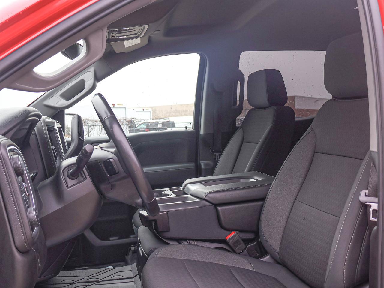 2020 Chevrolet Silverado 1500 RST Photo