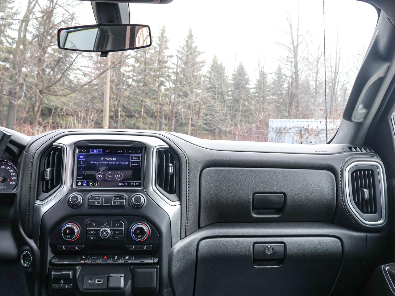 2020 Chevrolet Silverado 1500 RST Photo